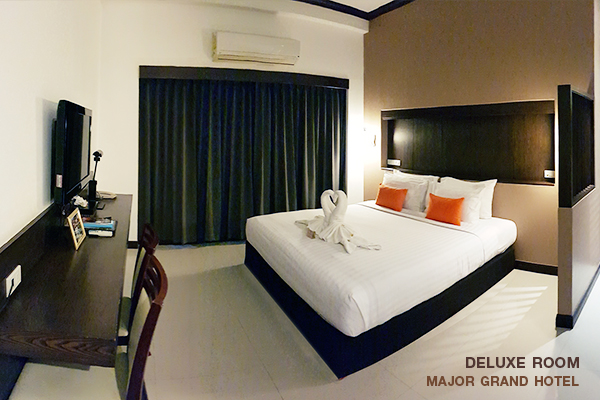 DELUXE ROOM